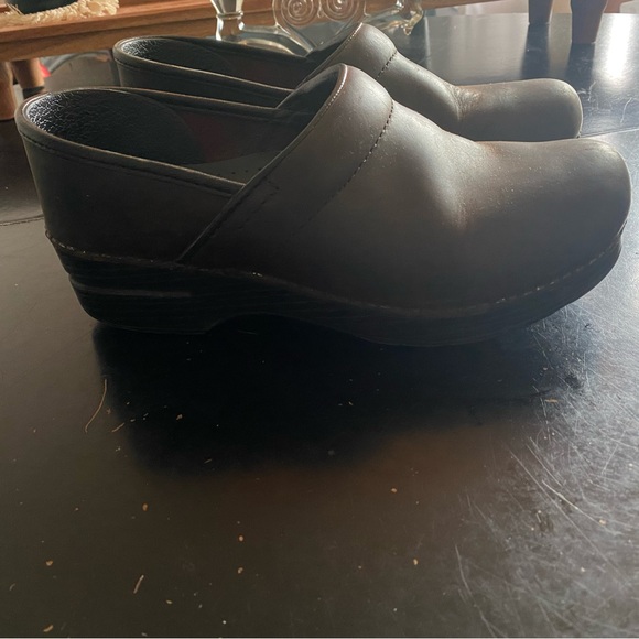 Dansko brown clogs - Picture 4 of 6